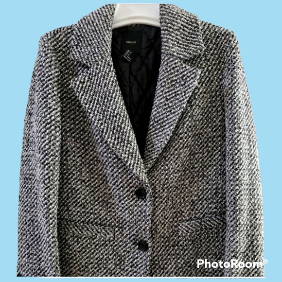 Coat - Picture 2 of 16